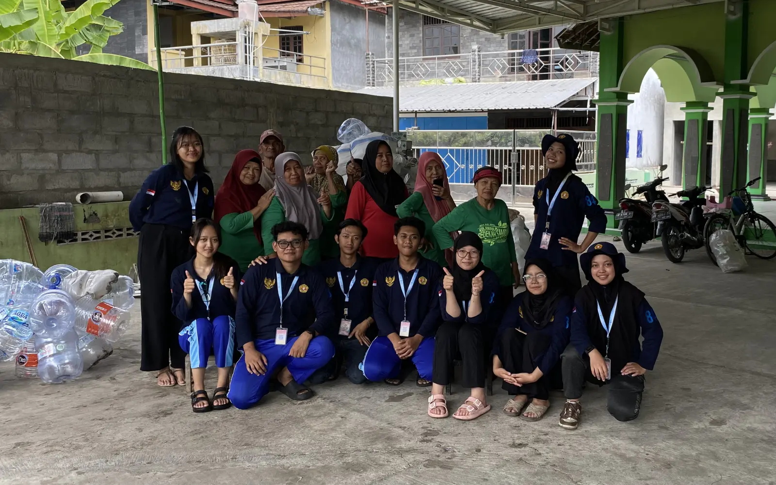 Membantu Pilah Sampah